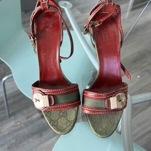 Gucci stilettos in classic color size 37